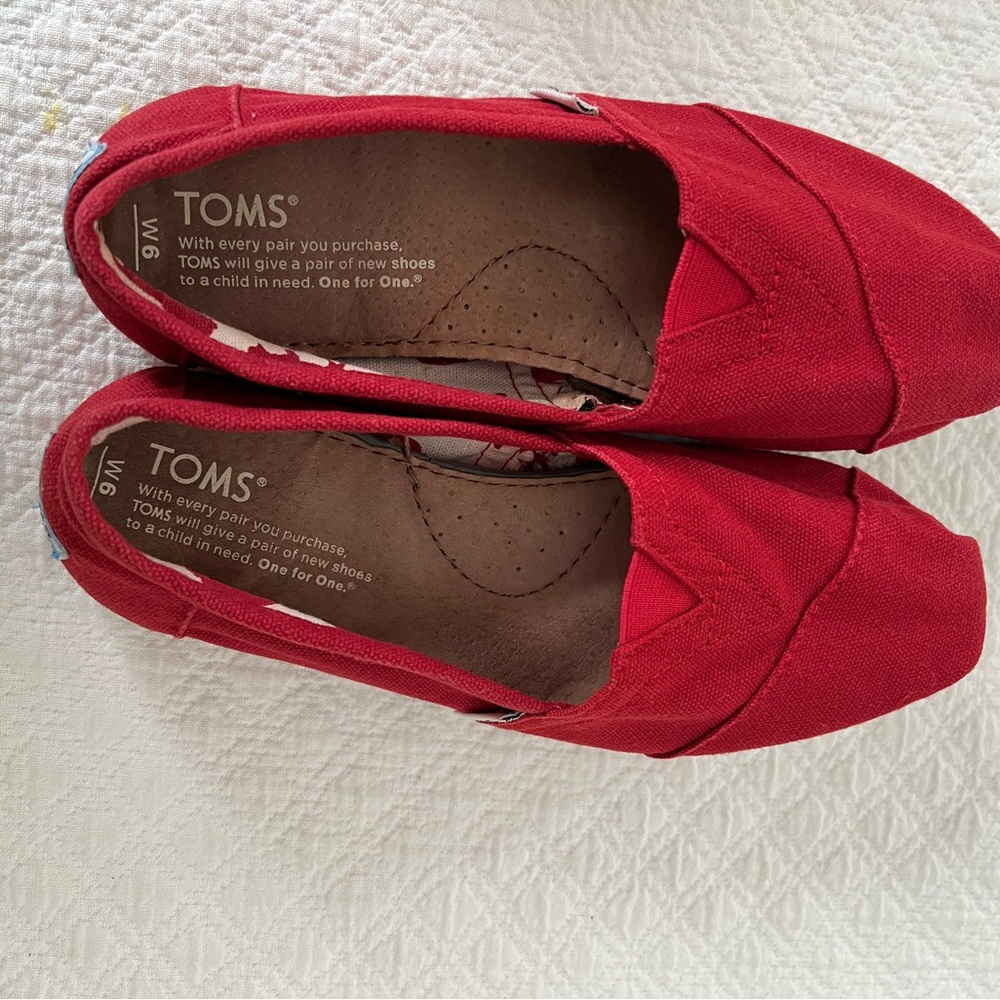 TOMS Women's Red Canvas Shoes